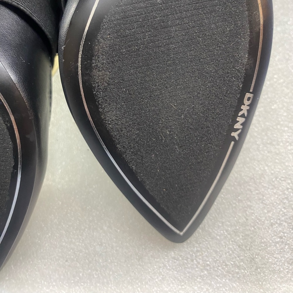 DKNY pumps size 9